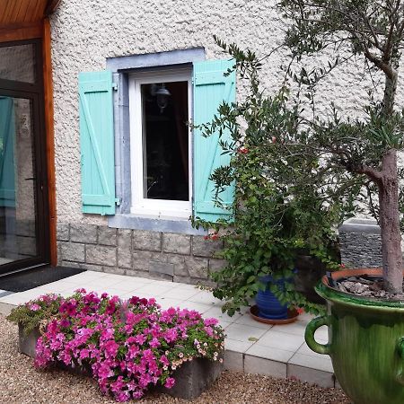 Bed and Breakfast La Ferme De Capucine Culhat Exterior foto